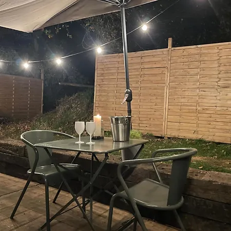 Luxury tent La Bulle Bien Belge Avec Jacuzzi Lasne